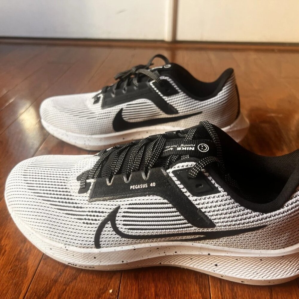 Nike Air Zoom Pegasus 40 W 11.5 White Black Neutral Running Shoes
